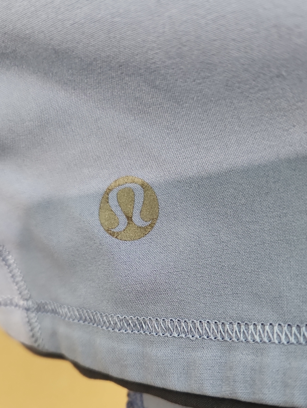 Lululemon Shorts Size 8 - Picture 9 of 16